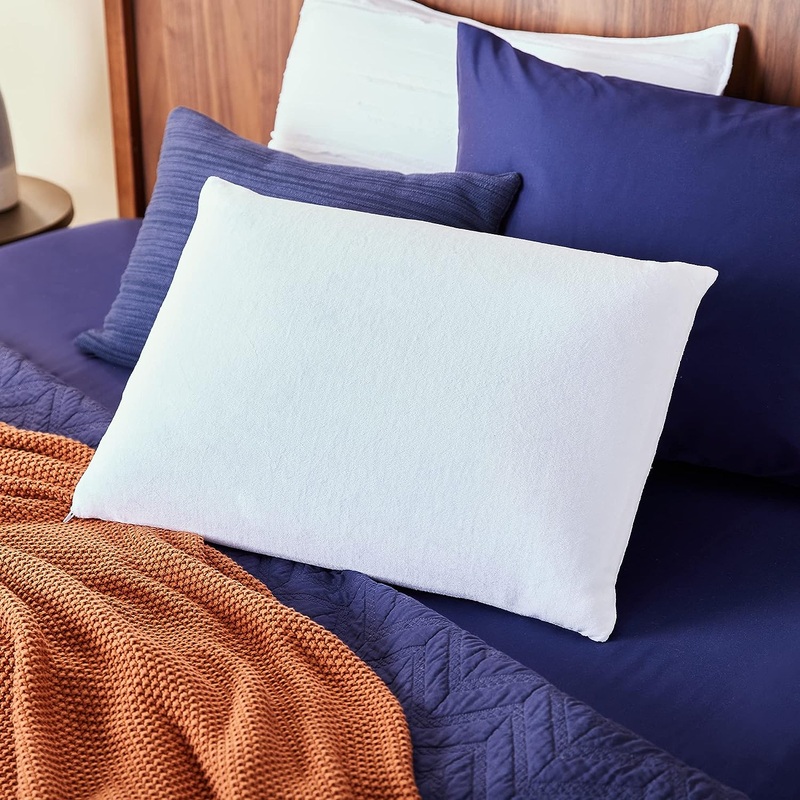 Sleep Innovations Classic Memory Foam Pillow, Standard Size, Head and Neck Alignment, Side, Stomach, and Back Sleepers, Medium Support,White