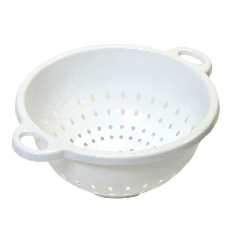 Plastic Colanders – White, 5 Quarts