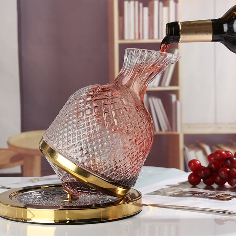 Luxury Tumbler Wine Decanter 360 Rotating Hand-Carved Diamond Creative Spin Decanter
